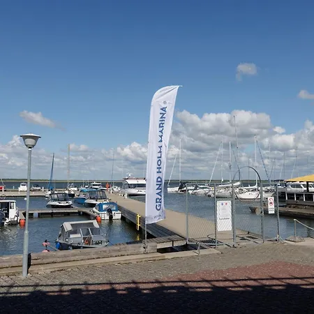 Grand Holm Marina Kapteni *