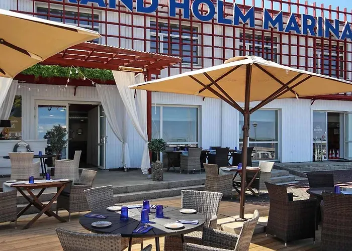 Grand Holm Marina Kapteni