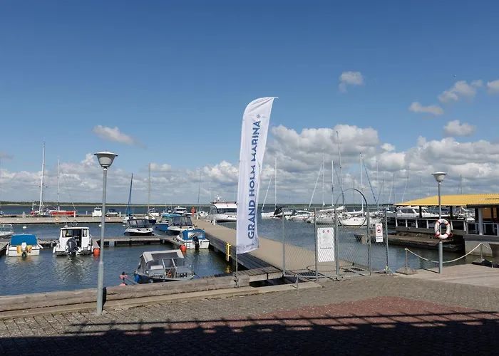 Grand Holm Marina Kapteni *